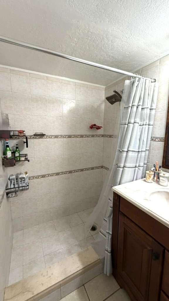 9711 Fontainebleau Boulevard # D105, Miami FL 33172 — 10