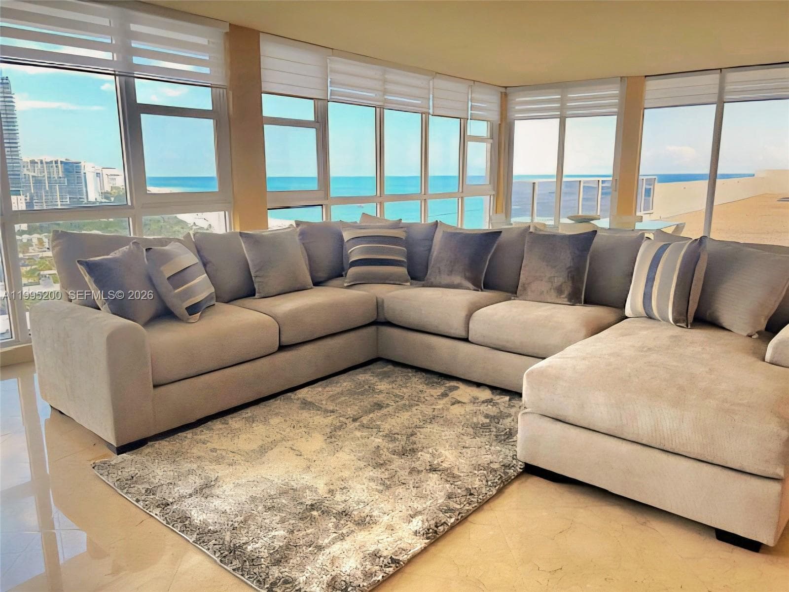 100 Lincoln Rd, Miami Beach FL 33139 — 4