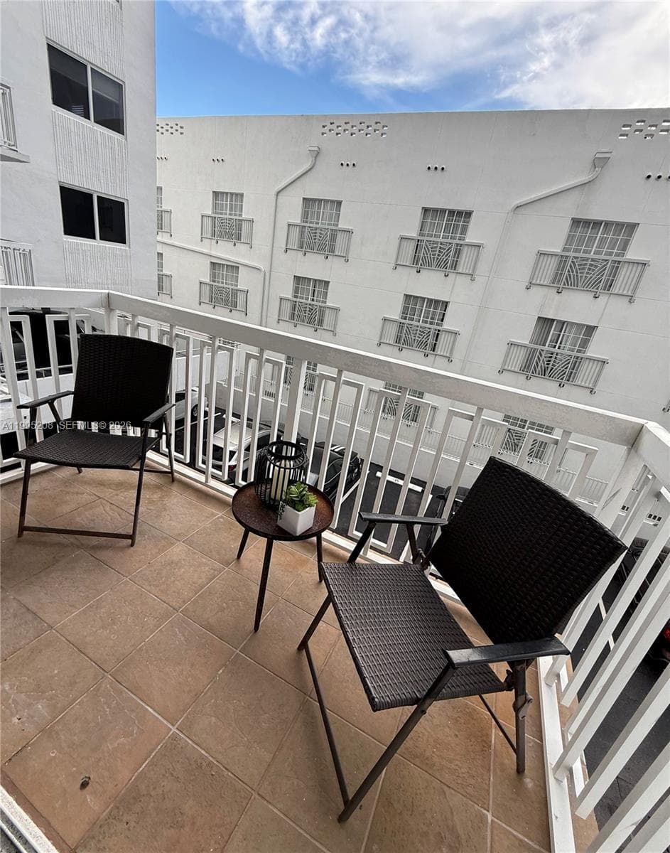 401 Ocean Dr # 324, Miami Beach FL 33139 — 12