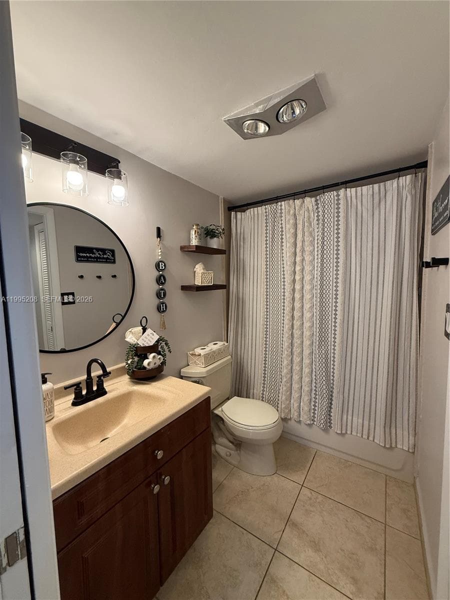 401 Ocean Dr # 324, Miami Beach FL 33139 — 26
