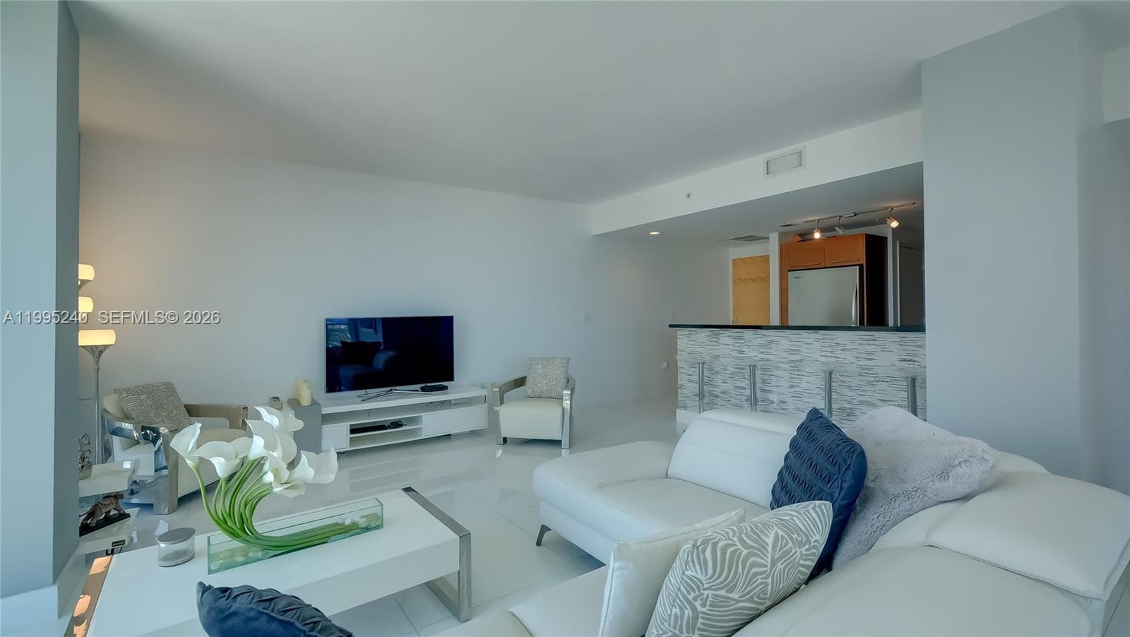 253 NE 2nd St # 3509, Miami FL 33132 — 42