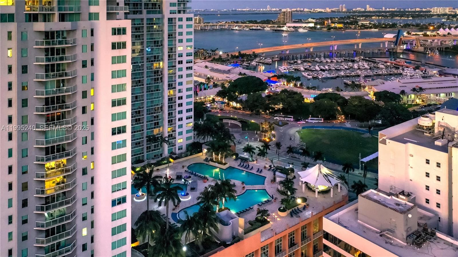 253 NE 2nd St # 3509, Miami FL 33132 — 10