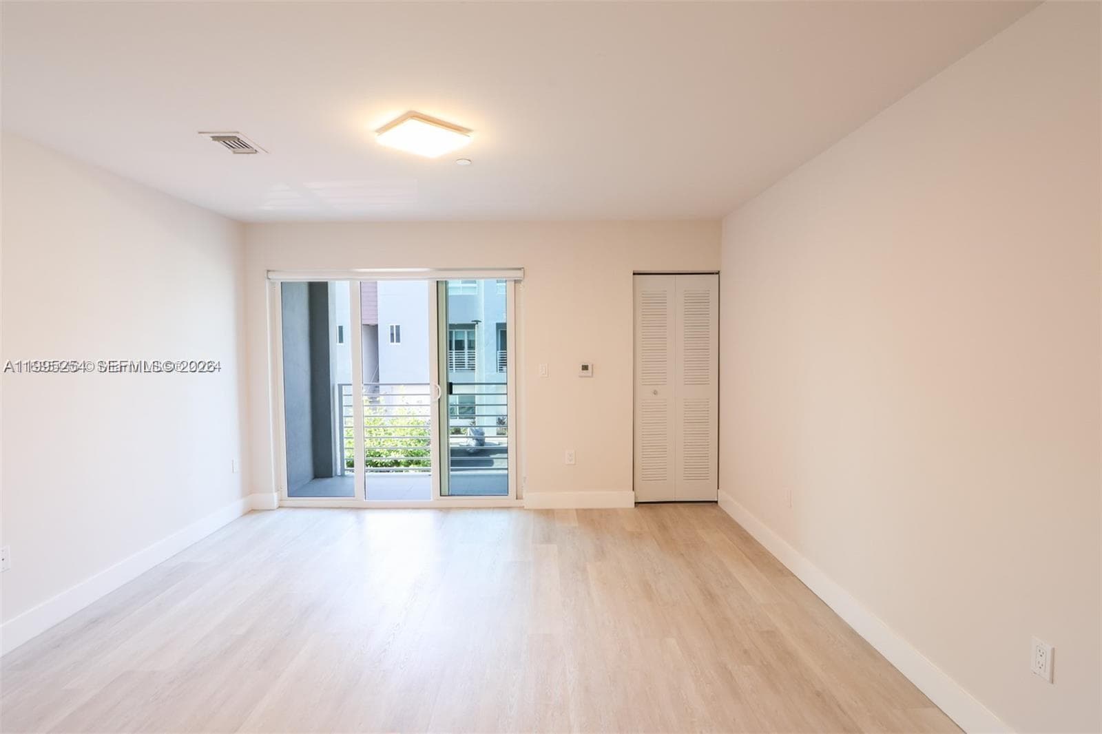 2555 NE 193rd St # 2206, Miami FL 33180 — 7