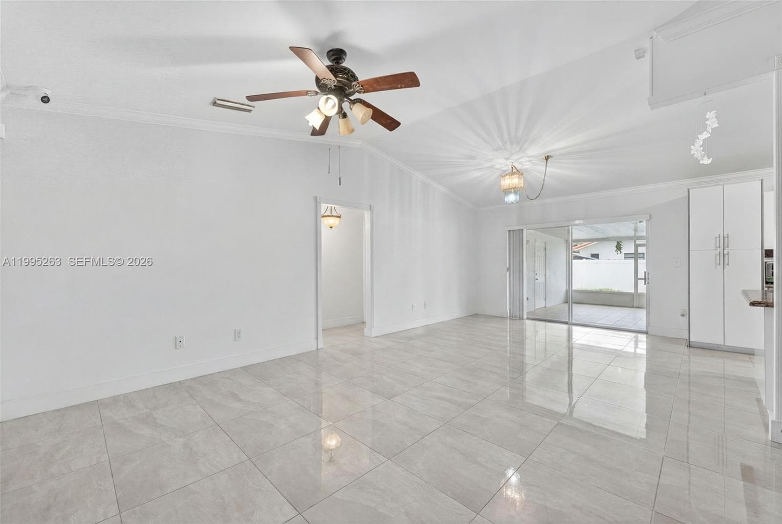 14747 SW 82nd St, Miami FL 33193 — 5
