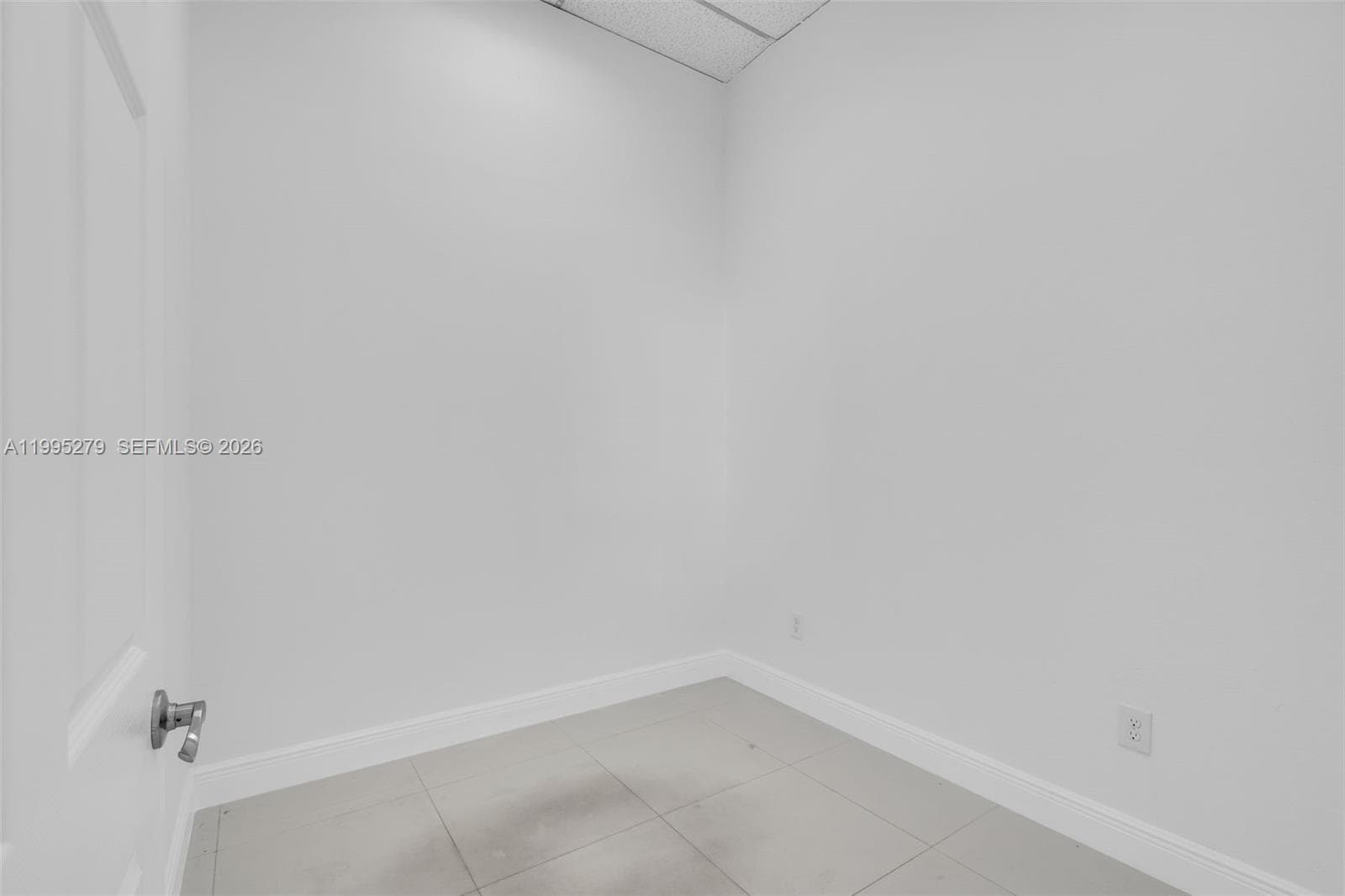 4255 E 8th Ave # 3, Hialeah FL 33013 — 15
