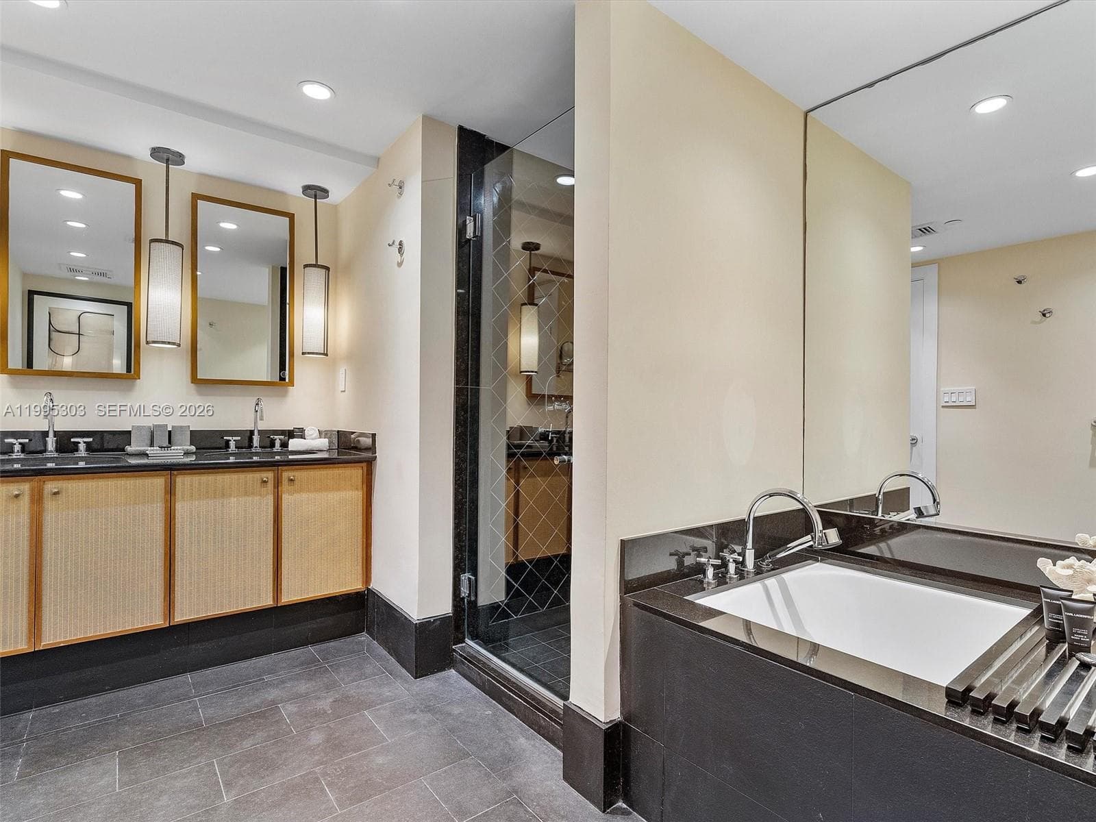 101 20th St # 3002, Miami Beach FL 33139 — 48