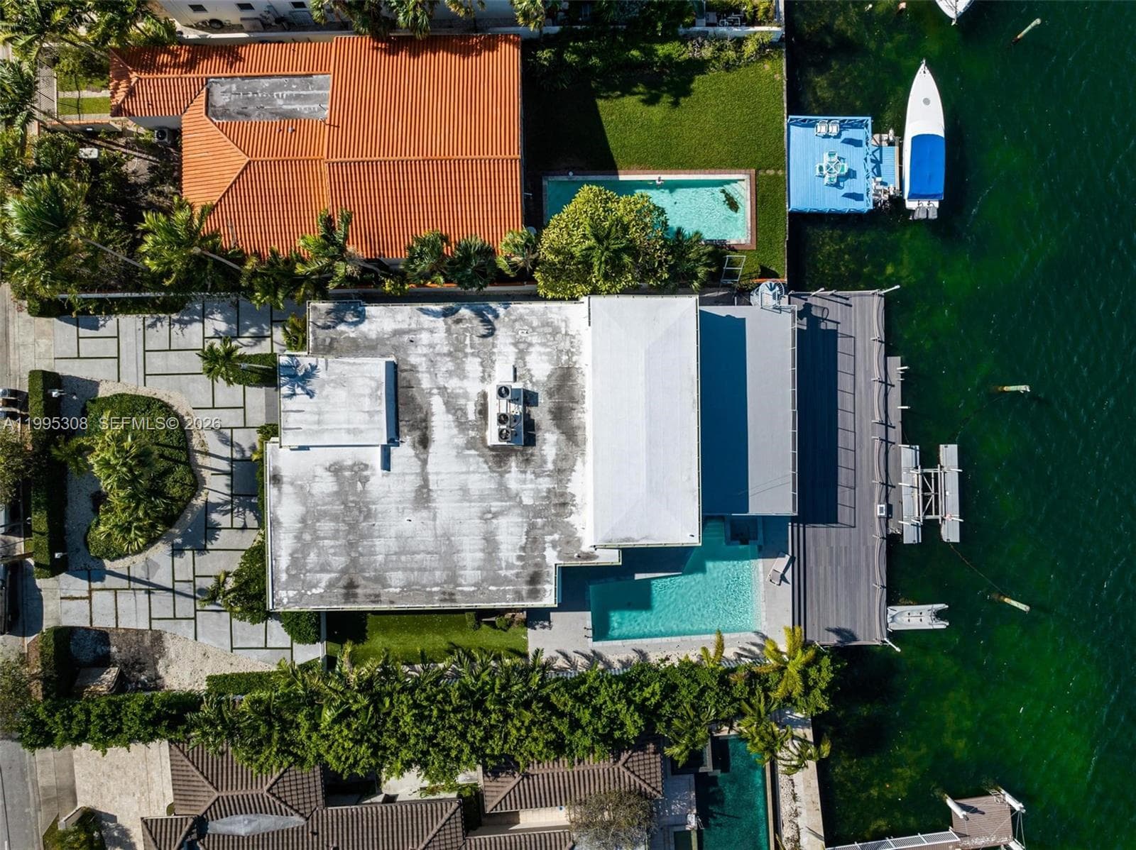 1055 Stillwater Dr, Miami Beach FL 33141 — 40