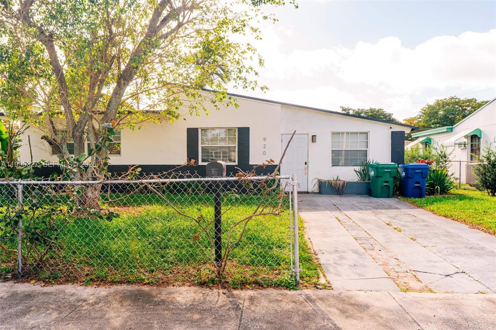 920 NW 84th St, Miami FL 33150 — 3