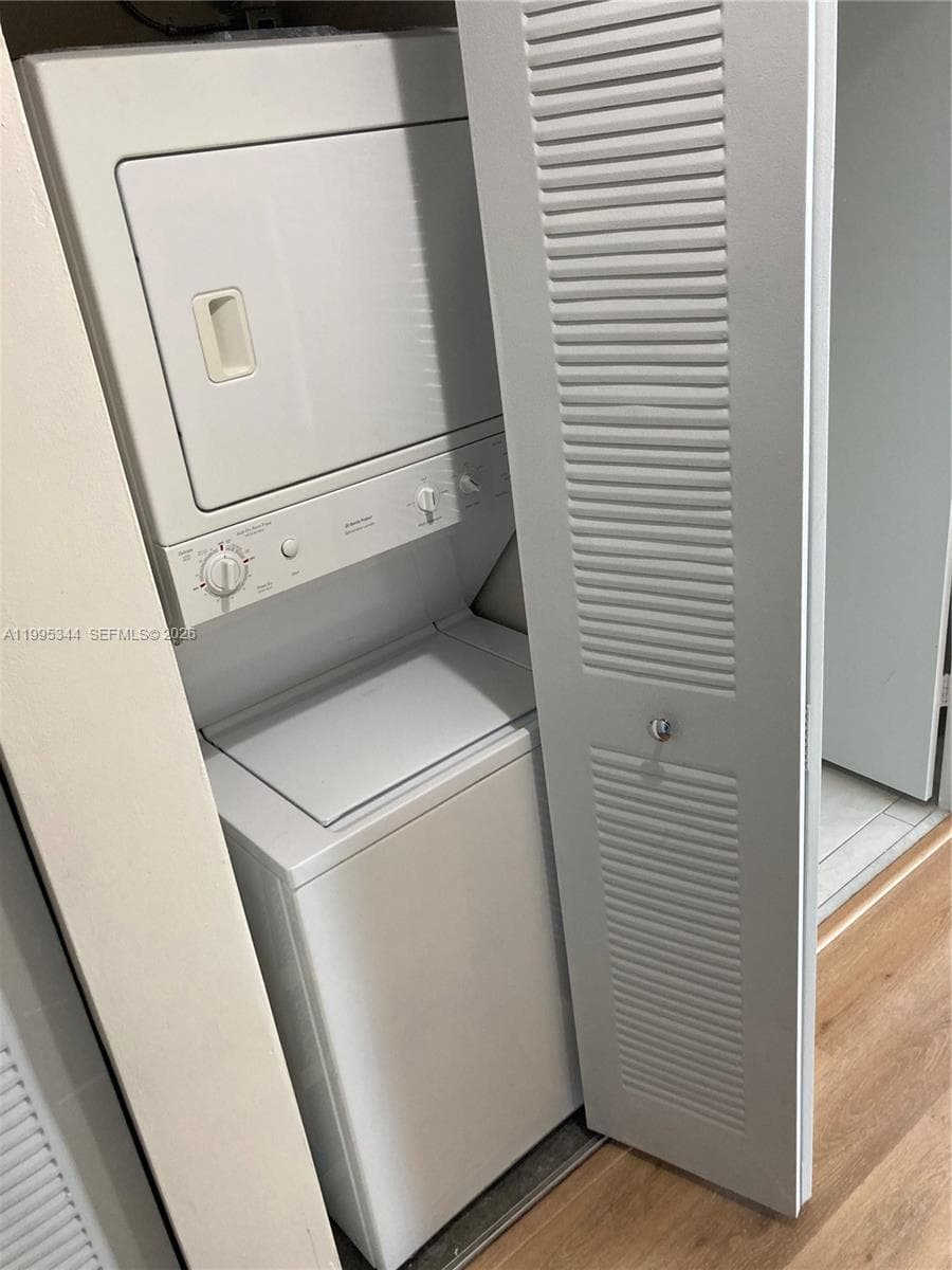 133 NE 2nd Ave # 2112, Miami FL 33132 — 12