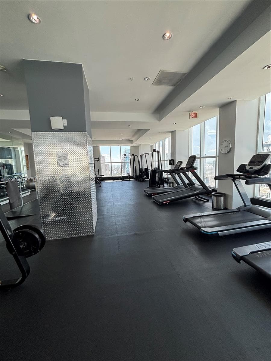 133 NE 2nd Ave # 2112, Miami FL 33132 — 30
