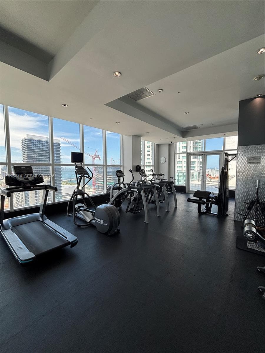 133 NE 2nd Ave # 2112, Miami FL 33132 — 31