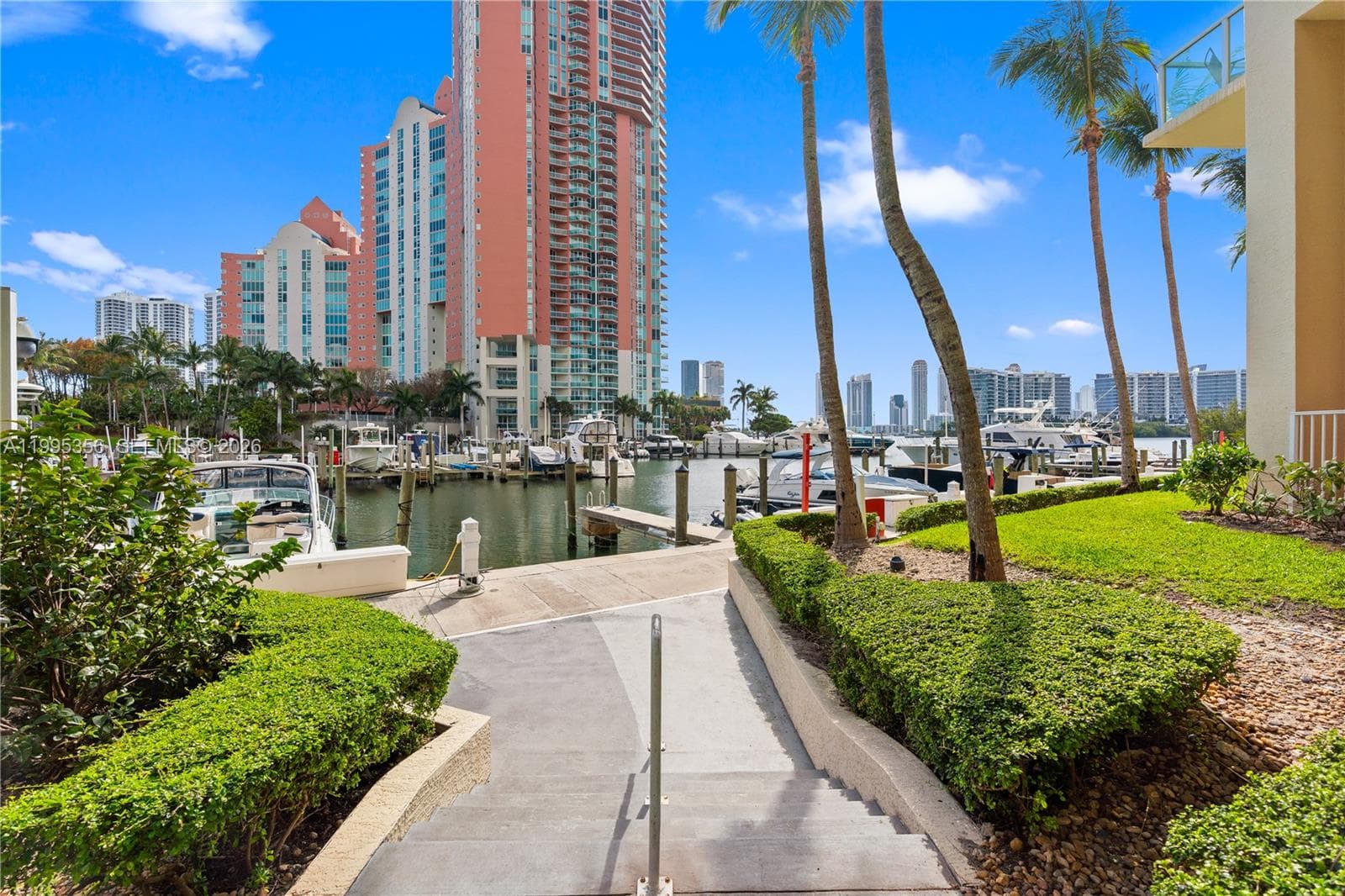 3340 NE 190th St # 1004, Aventura FL 33180 — 36
