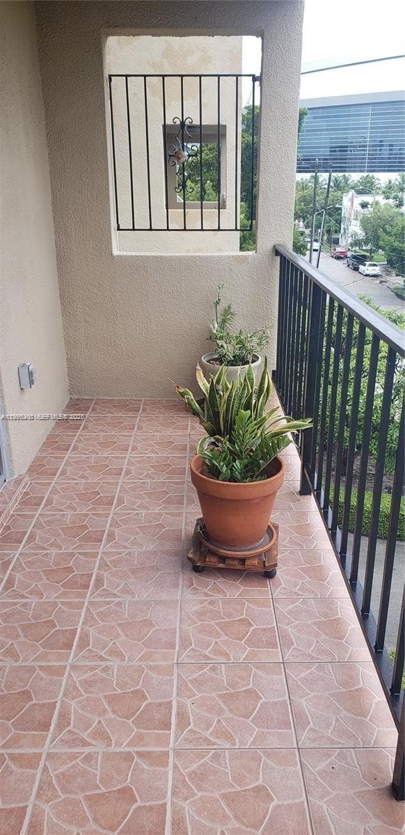 Orange Manor Condo, Miami, FL — 4