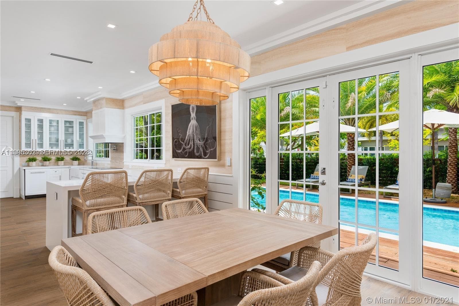 2575 Pine Tree Dr, Miami Beach FL 33140 — 24