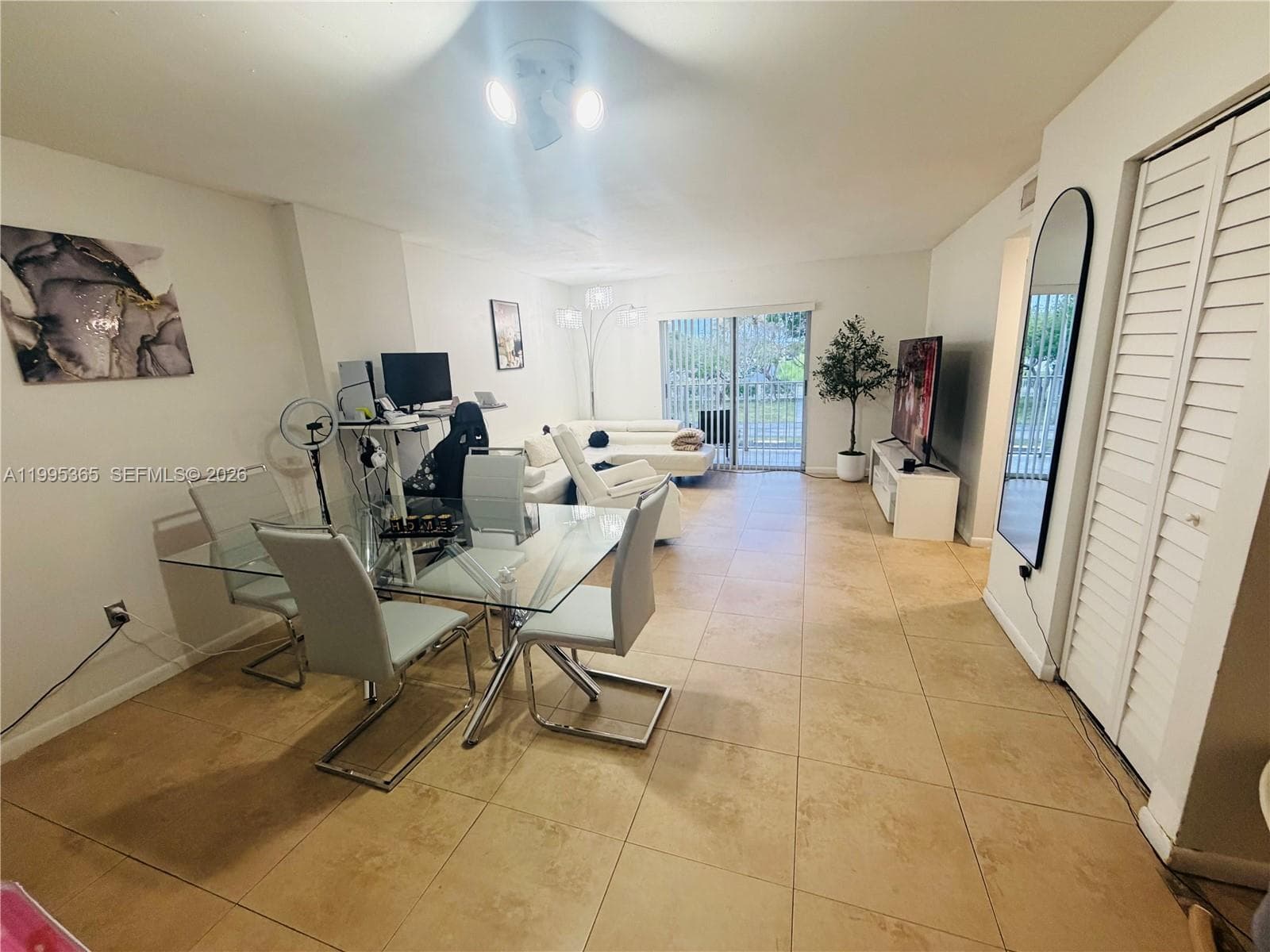 8200 SW 210th St # 113, Cutler Bay FL 33189 — 3