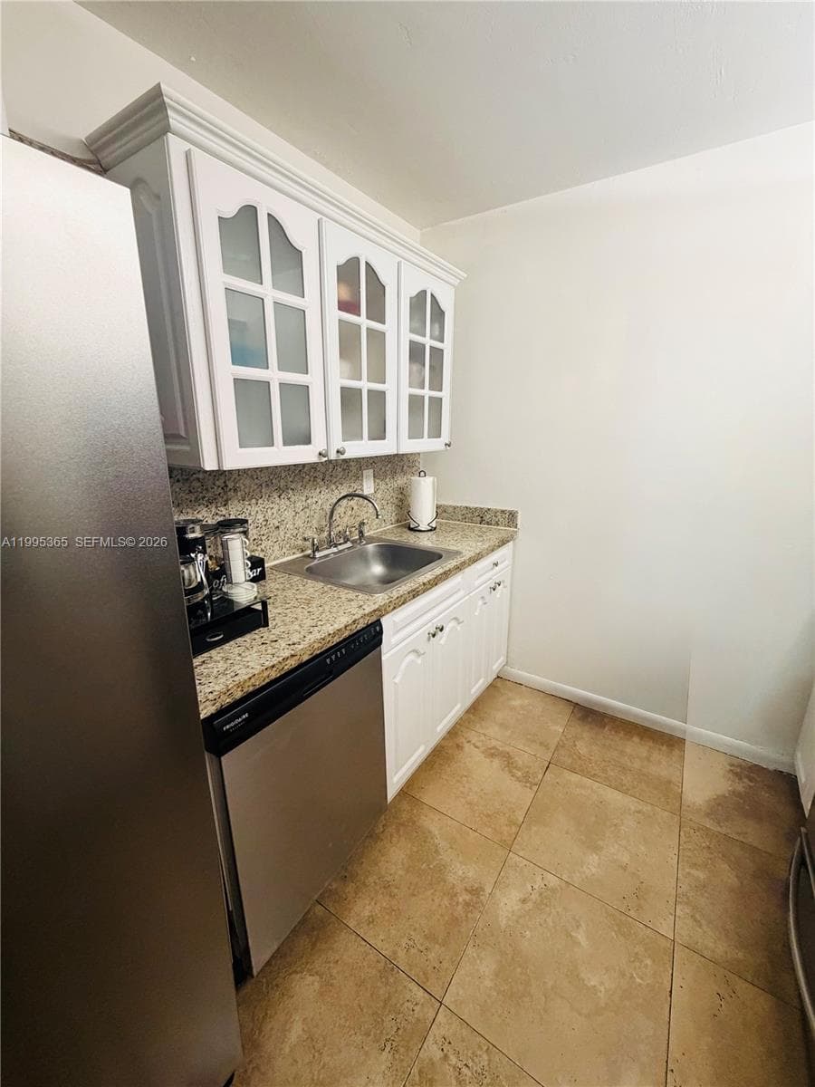 8200 SW 210th St # 113, Cutler Bay FL 33189 — 5