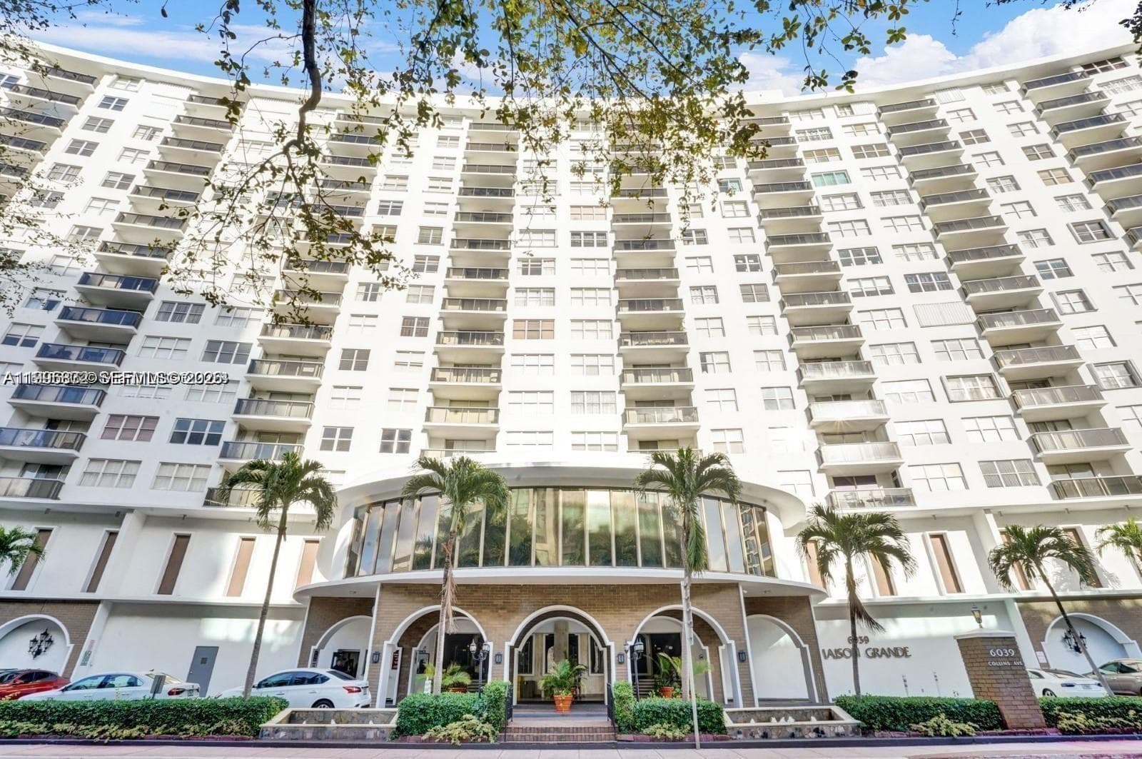 6039 Collins Ave # 407, Miami Beach FL 33140 — 42