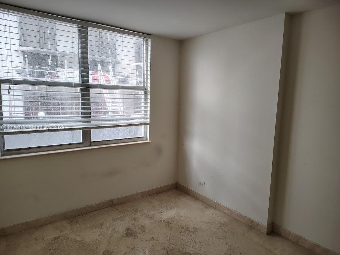 6039 Collins Ave # 407, Miami Beach FL 33140 — 9