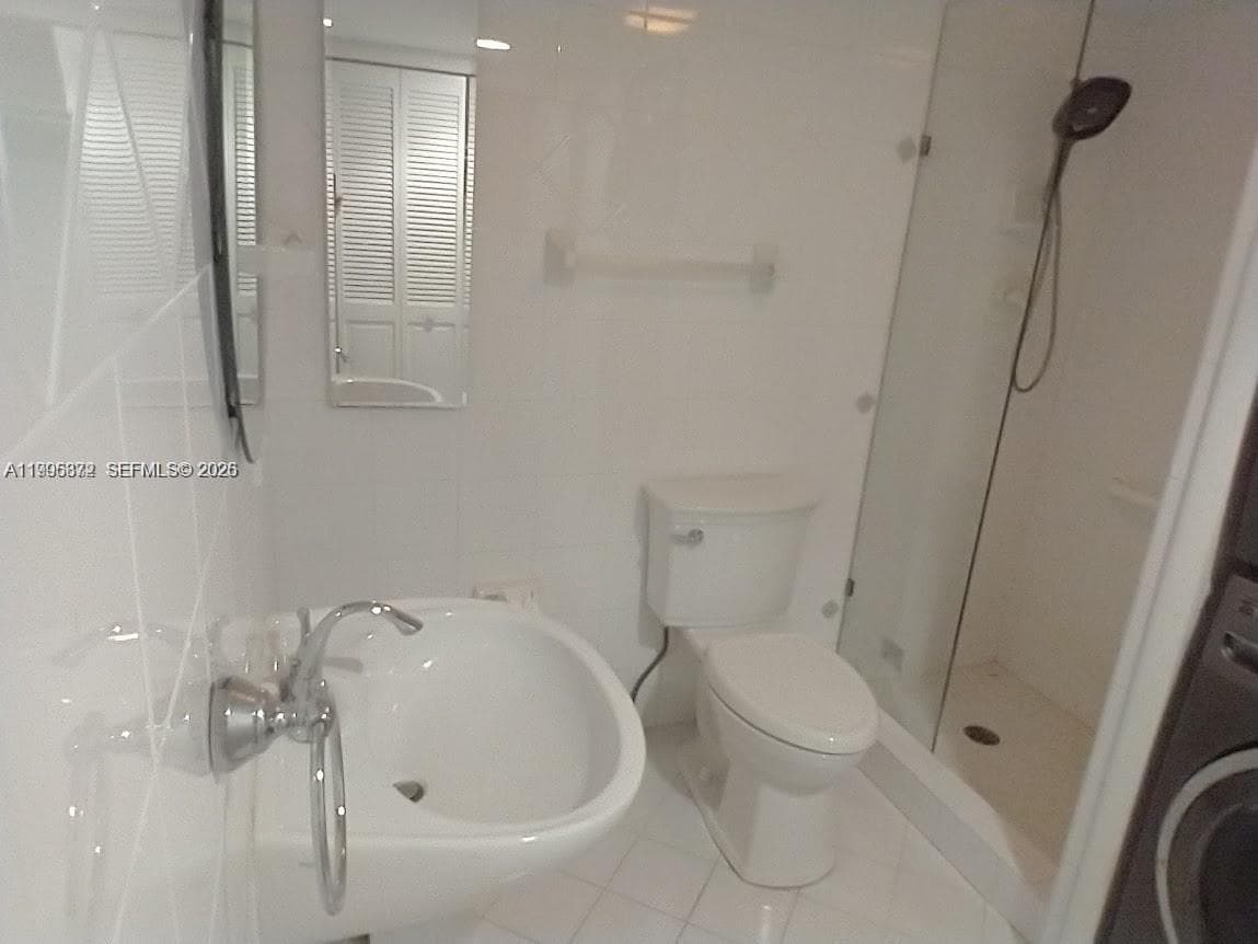 6039 Collins Ave # 407, Miami Beach FL 33140 — 10