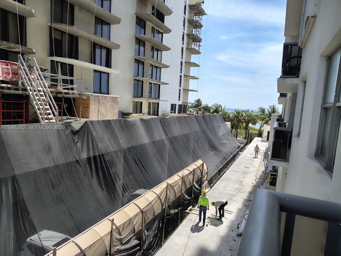 6039 Collins Ave # 407, Miami Beach FL 33140 — 18