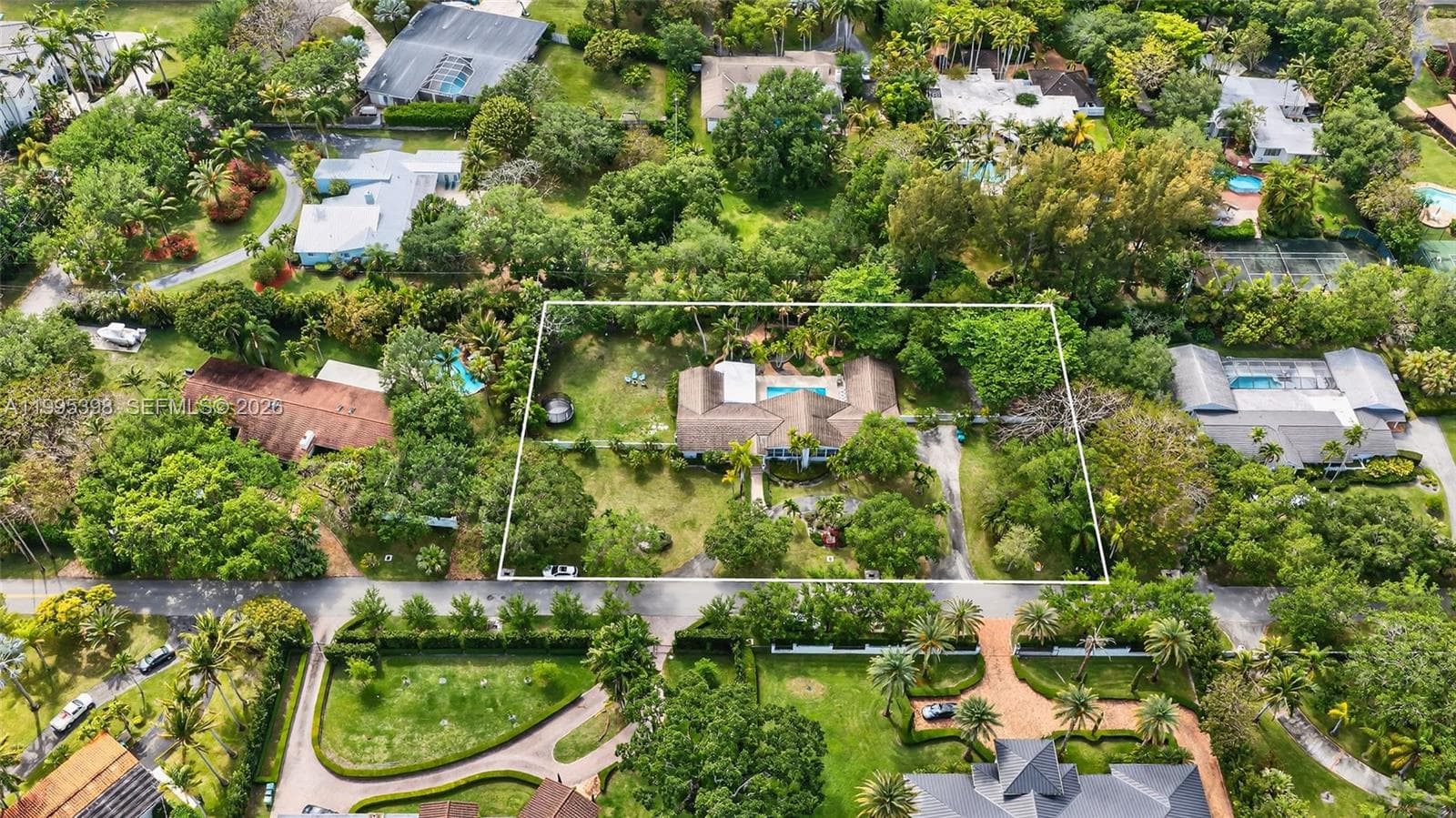 12330 Pine Needle Ln, Pinecrest FL 33156 — 43