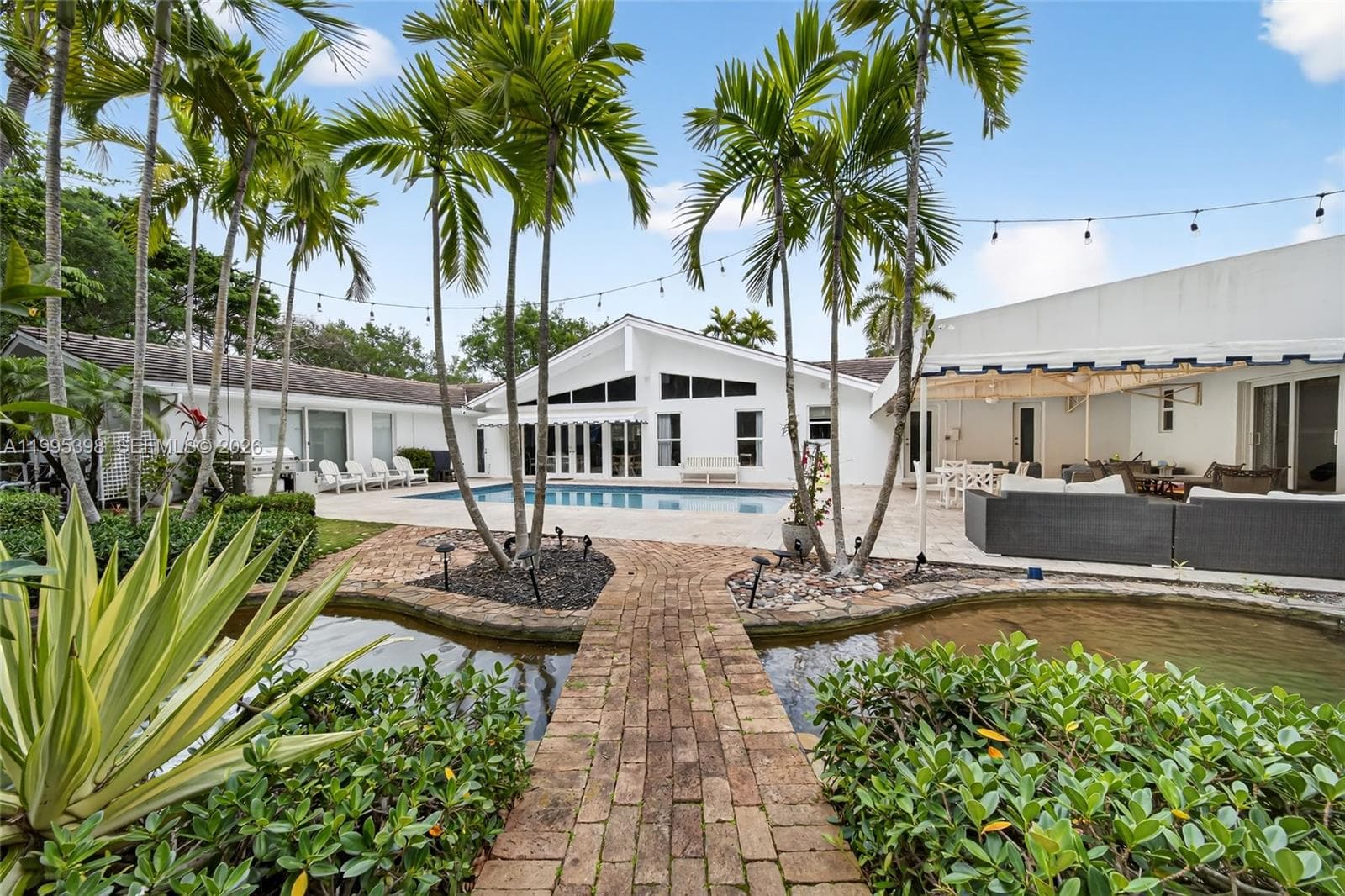 12330 Pine Needle Ln, Pinecrest FL 33156 — 36