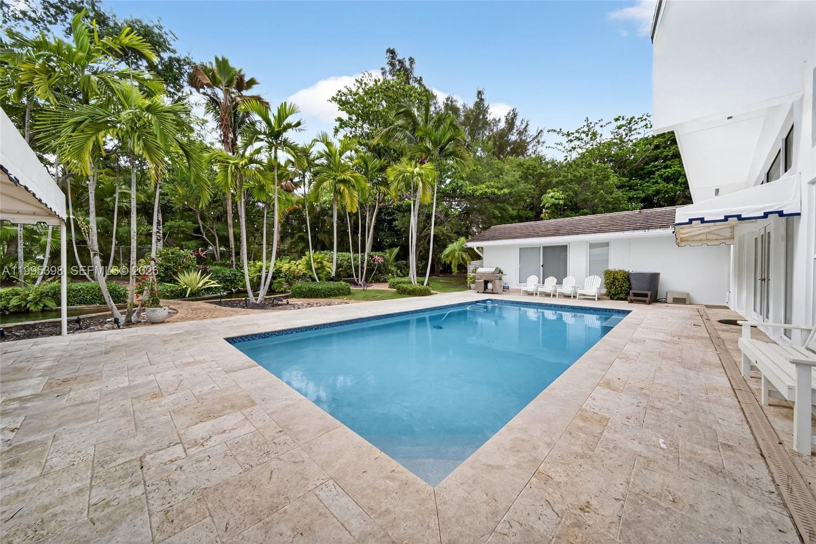 12330 Pine Needle Ln, Pinecrest FL 33156 — 32
