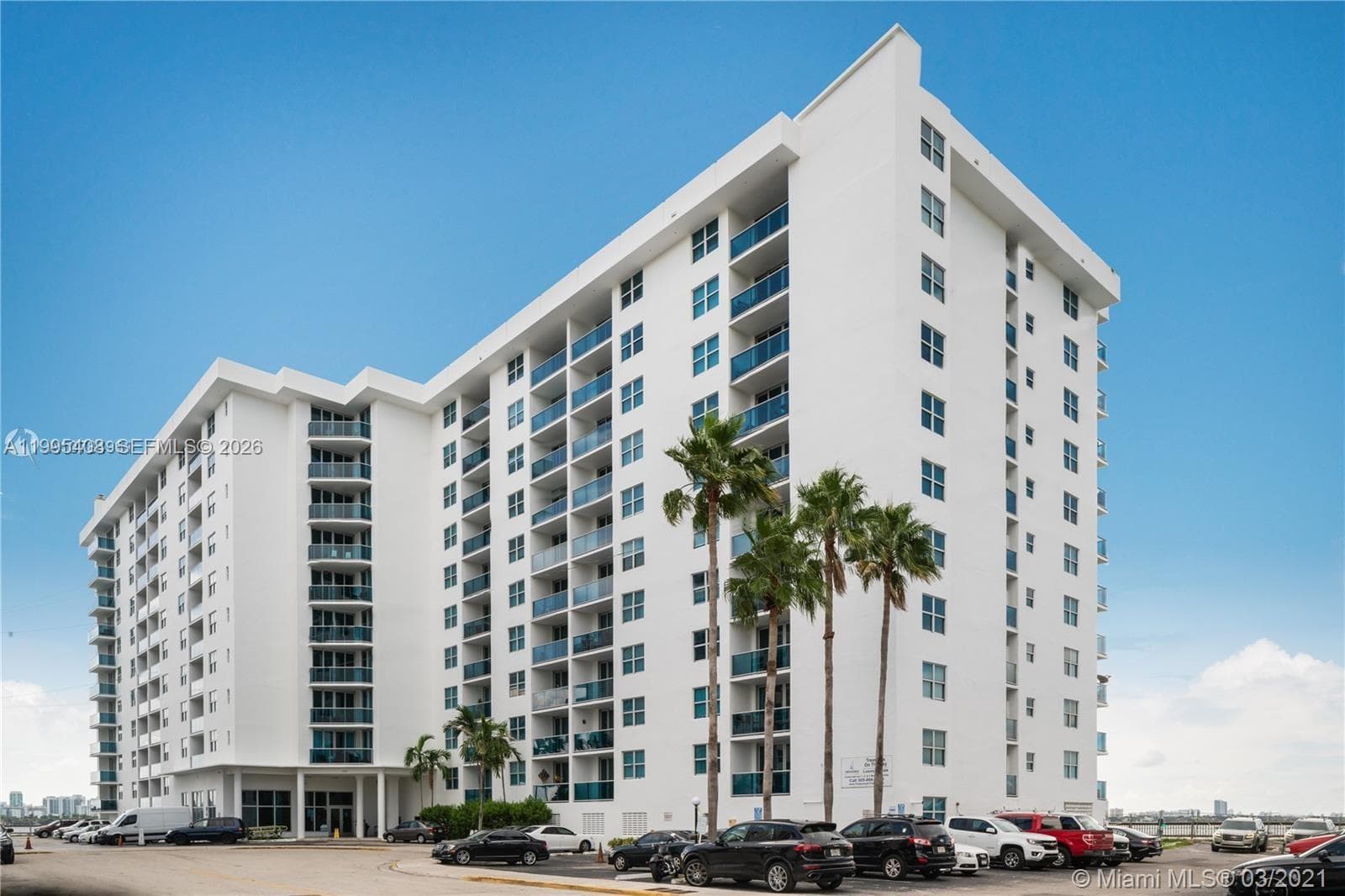7501 E Treasure Dr # 8A, North Bay Village FL 33141 — 10
