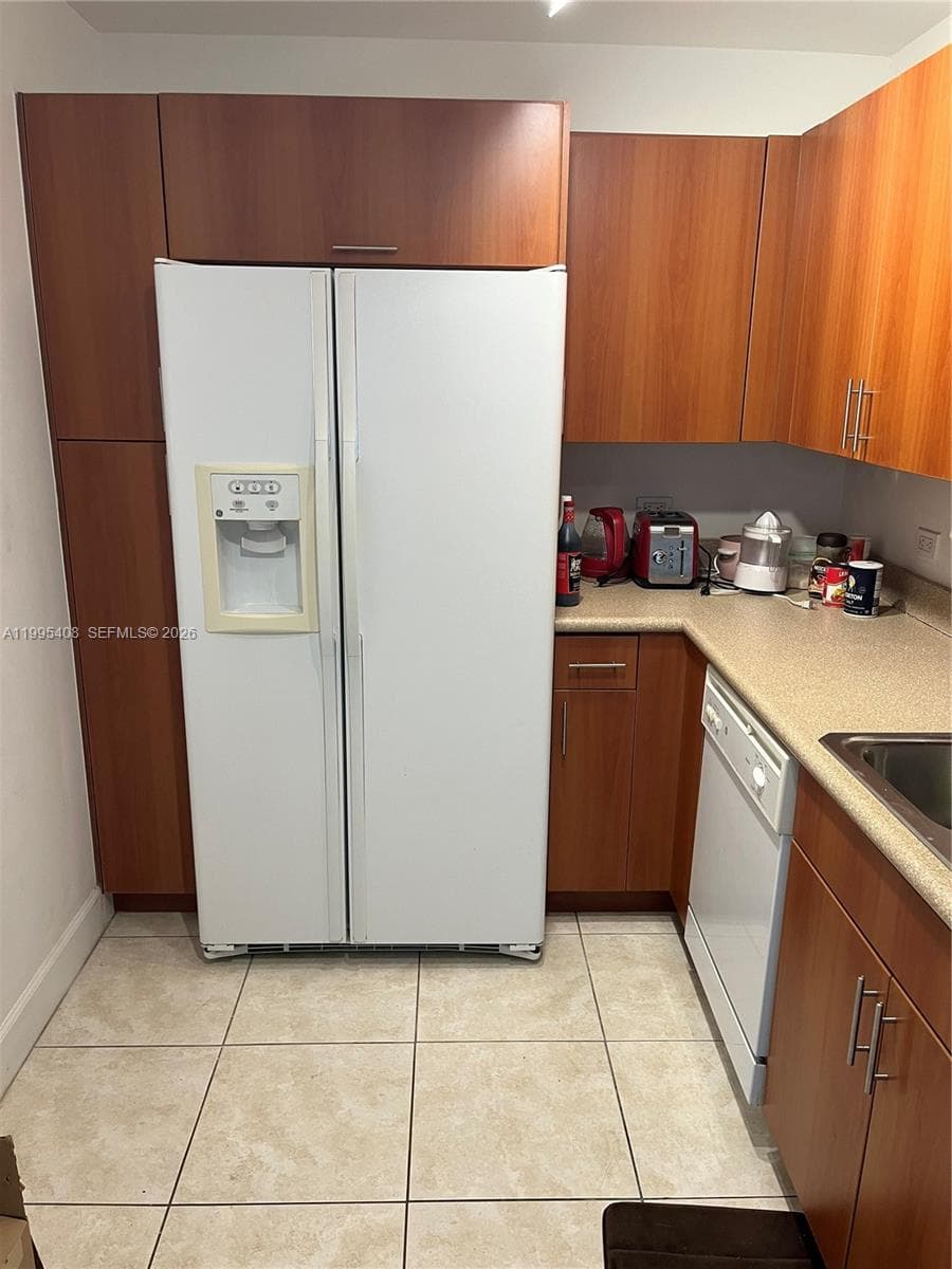 7501 E Treasure Dr # 8A, North Bay Village FL 33141 — 15