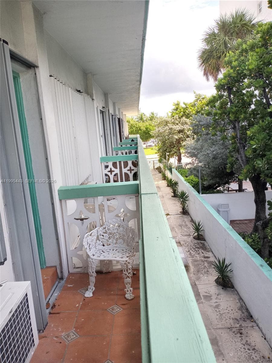 6490 Collins Ave # 18, Miami Beach FL 33141 — 9