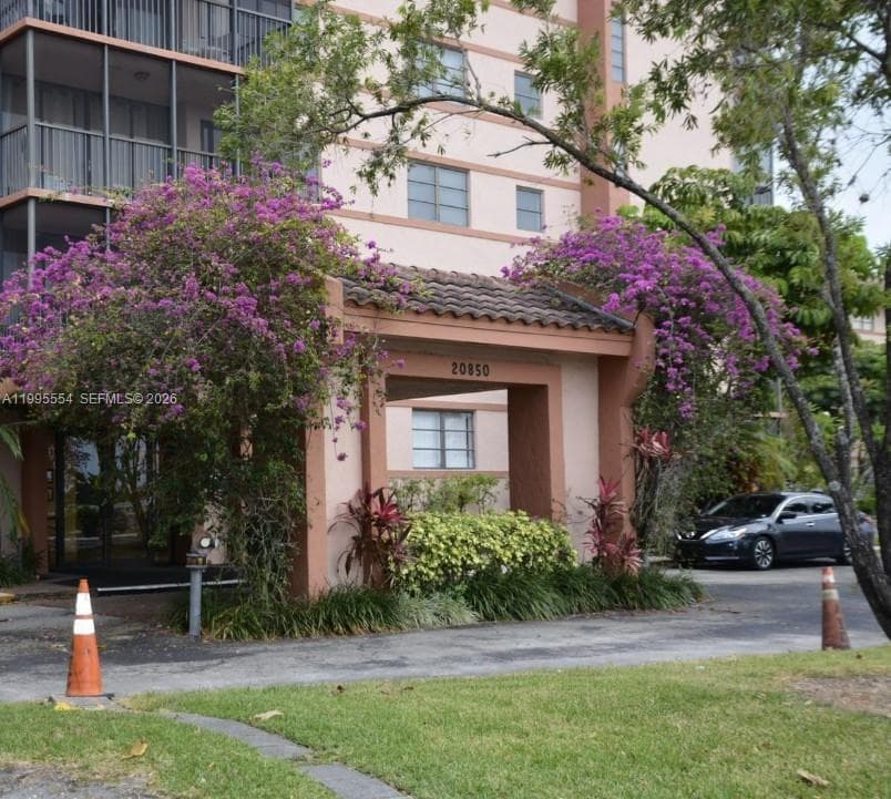 20850 San Simeon Way # 5, Miami FL 33179 — 1