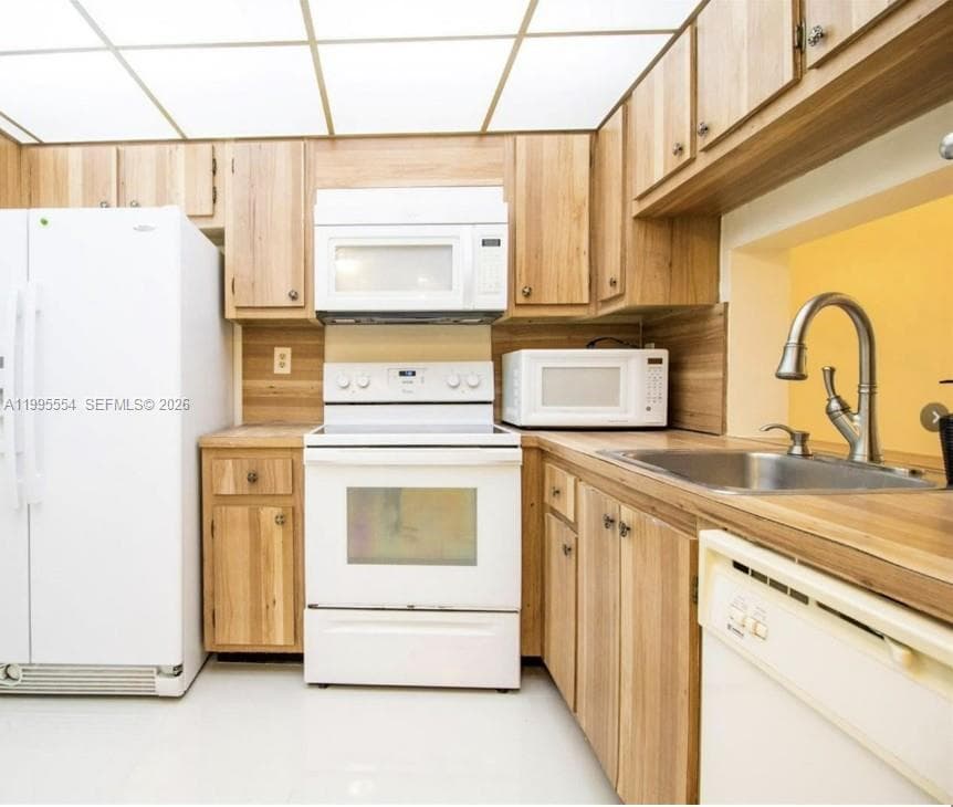 20850 San Simeon Way # 5, Miami FL 33179 — 5
