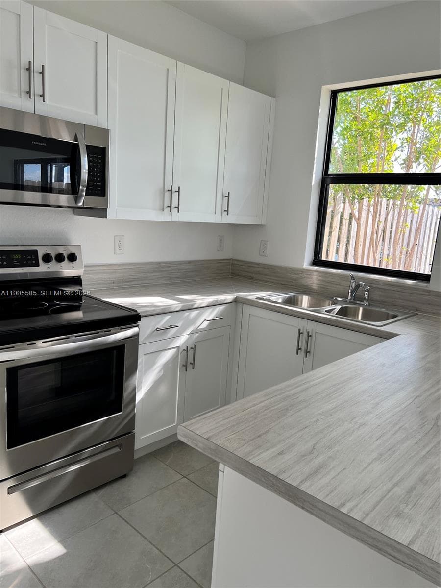 10030 SW 228th Ter, Miami FL 33190 — 6
