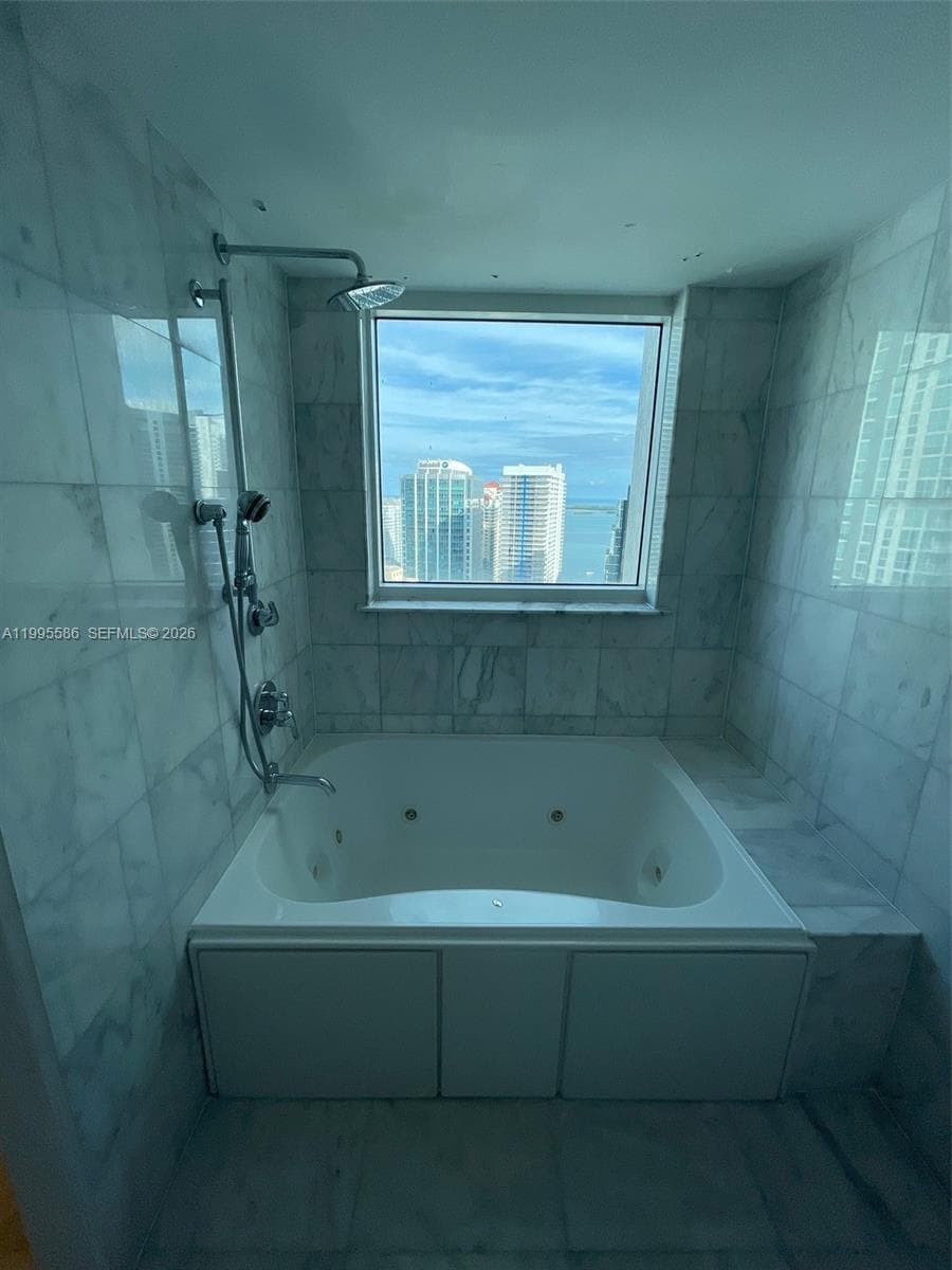 1250 S Miami Ave # 3506, Miami FL 33130 — 32