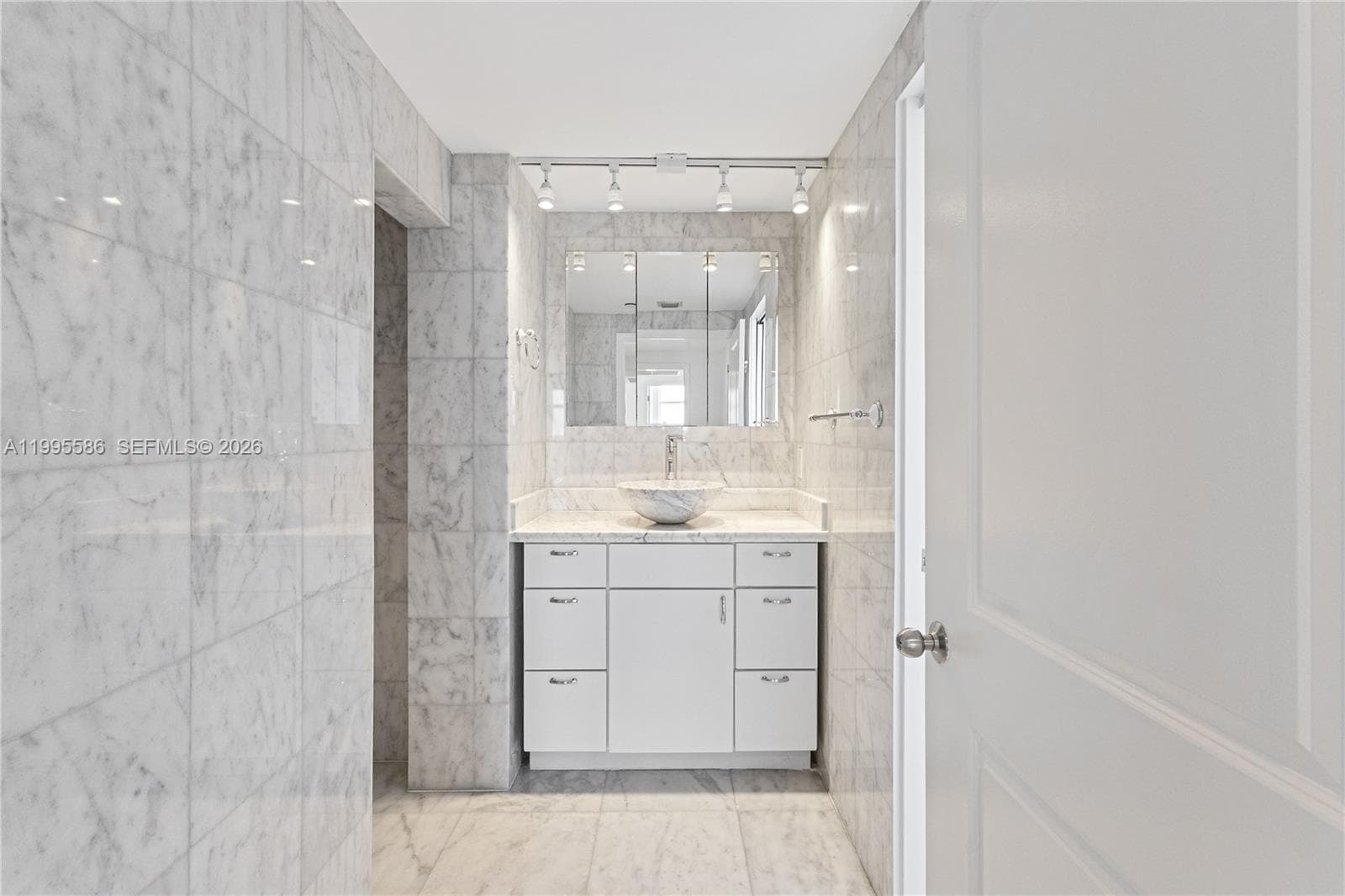 1250 S Miami Ave # 3506, Miami FL 33130 — 28