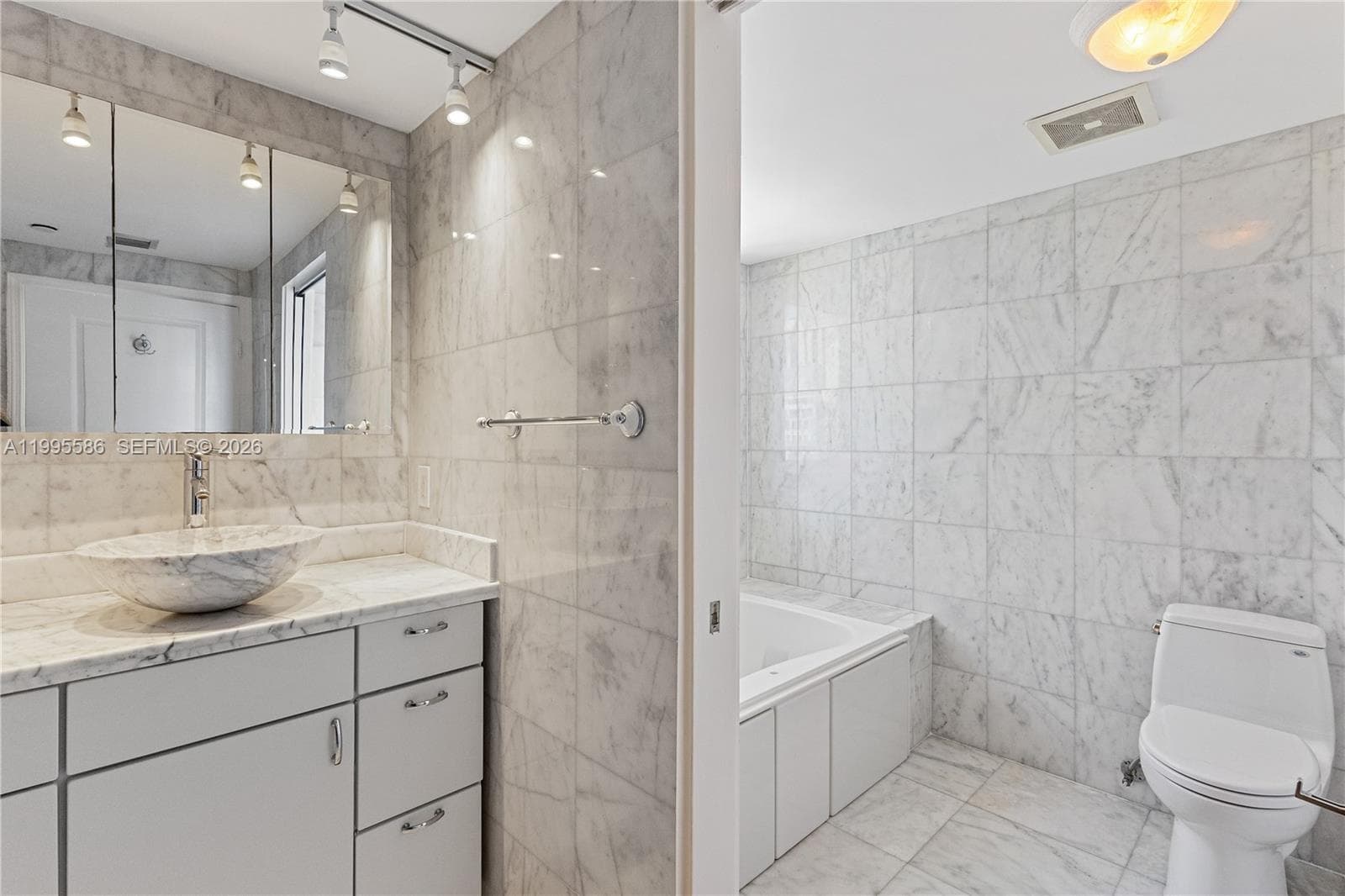 1250 S Miami Ave # 3506, Miami FL 33130 — 29