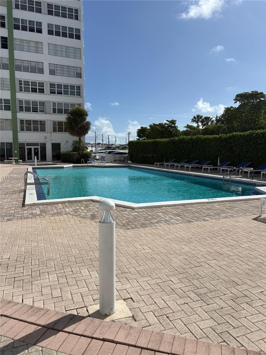 2150 Sans Souci Blvd # B1605, North Miami FL 33181 — 3