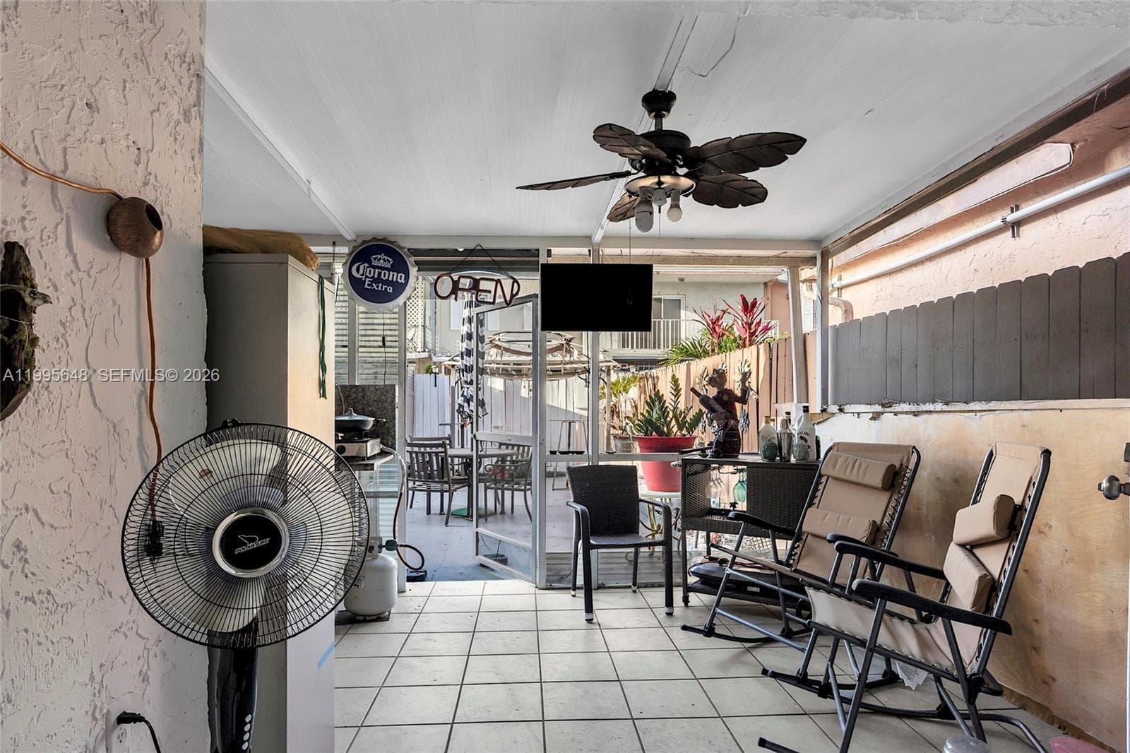 805 W 79th Pl, Hialeah FL 33014 — 19
