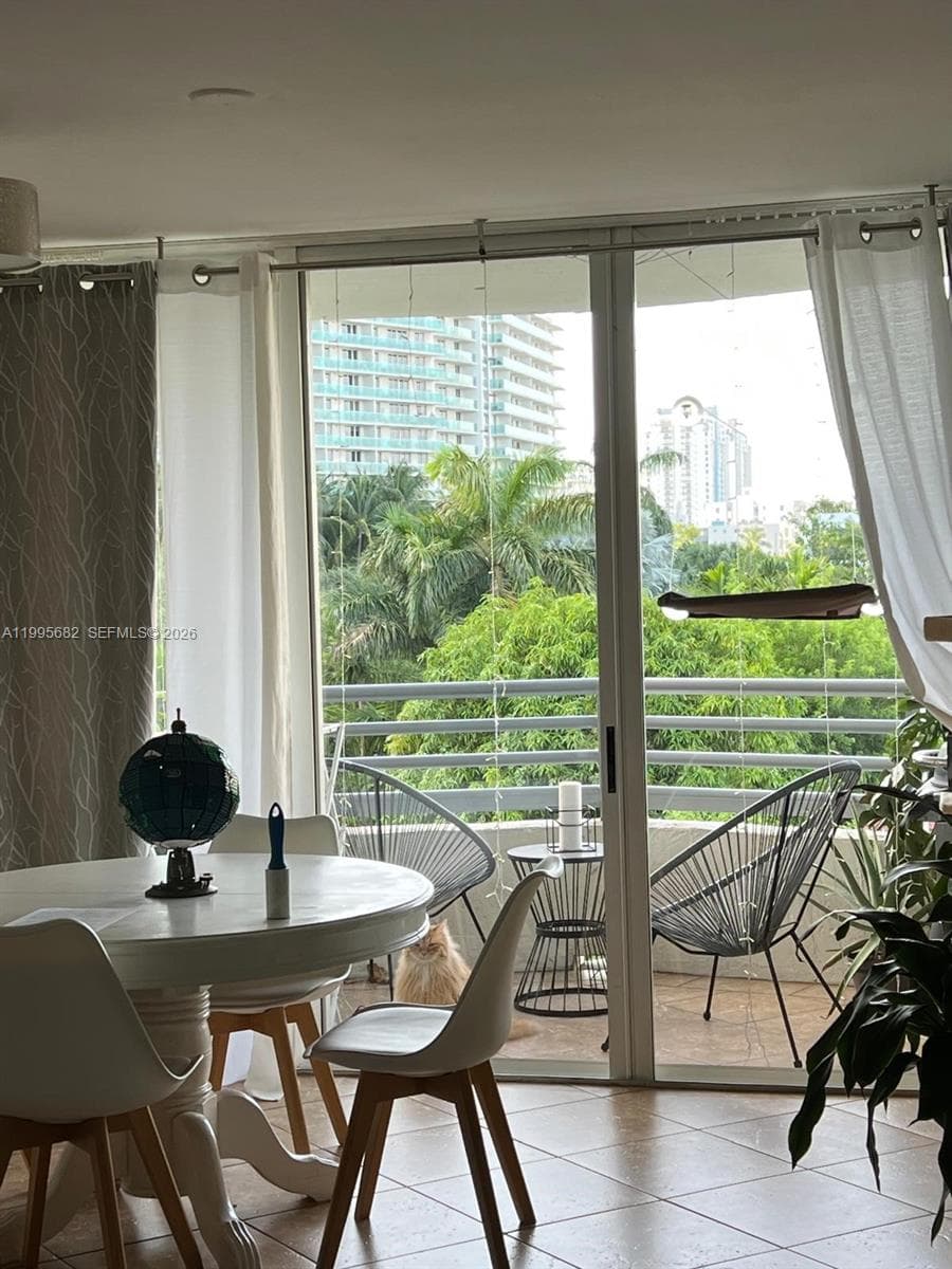 1401 Bay Rd # 412, Miami Beach FL 33139 — 4