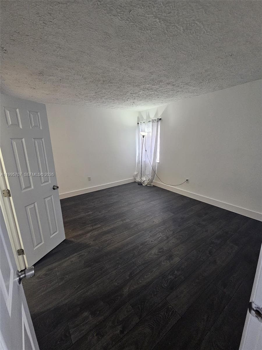 6055 W 19th Ave # 209, Hialeah FL 33012 — 10