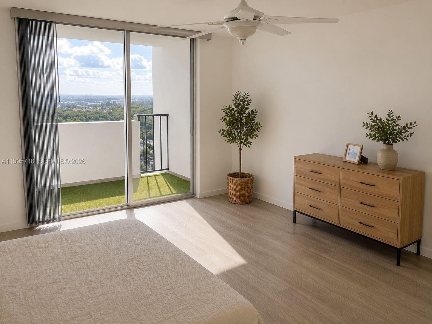 2750 NE 183rd St # 2407, Aventura FL 33160 — 3