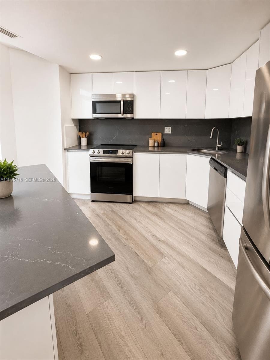 2750 NE 183rd St # 2407, Aventura FL 33160 — 8