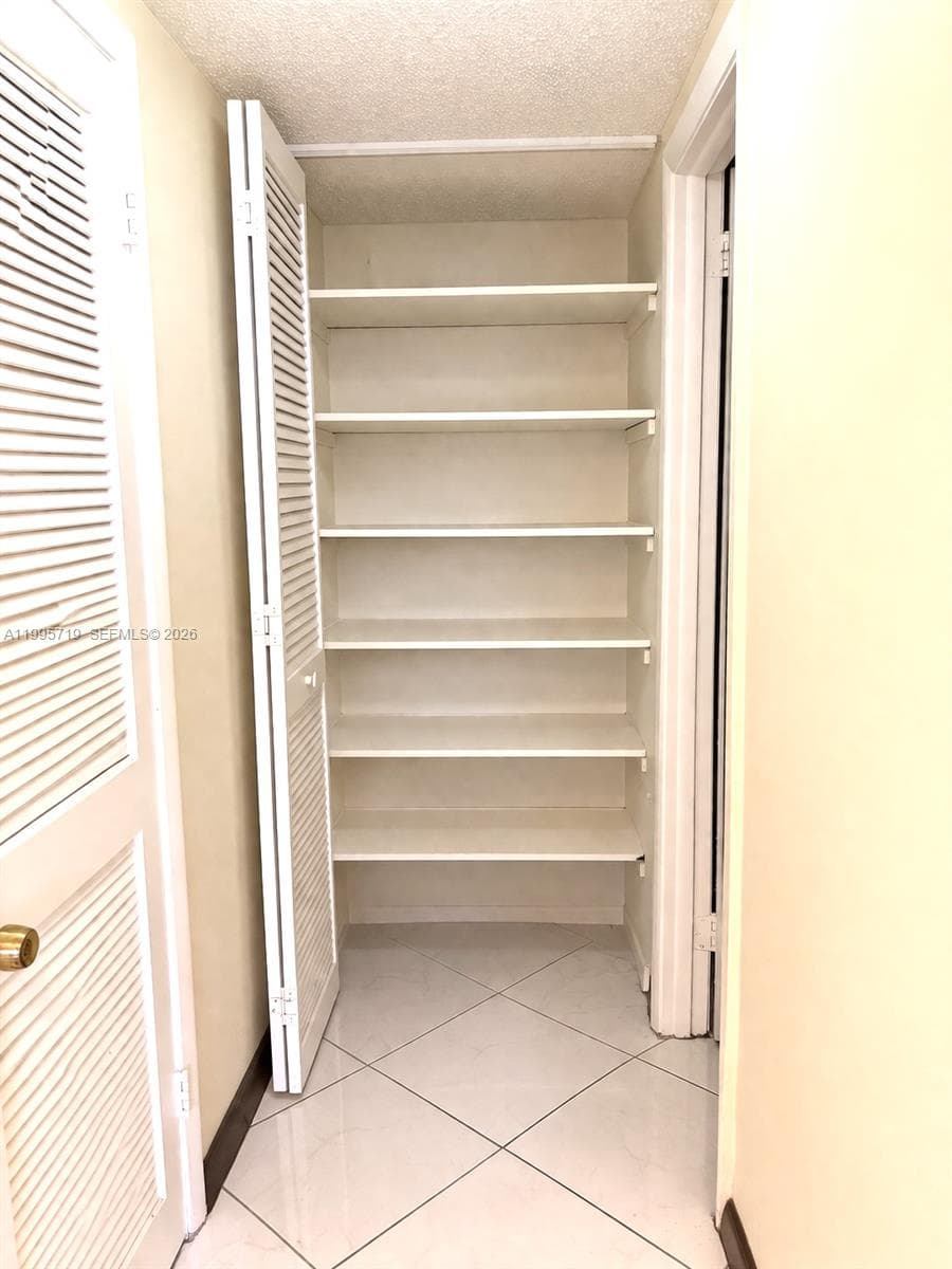 230 174th St # 2404, Sunny Isles Beach FL 33160 — 33