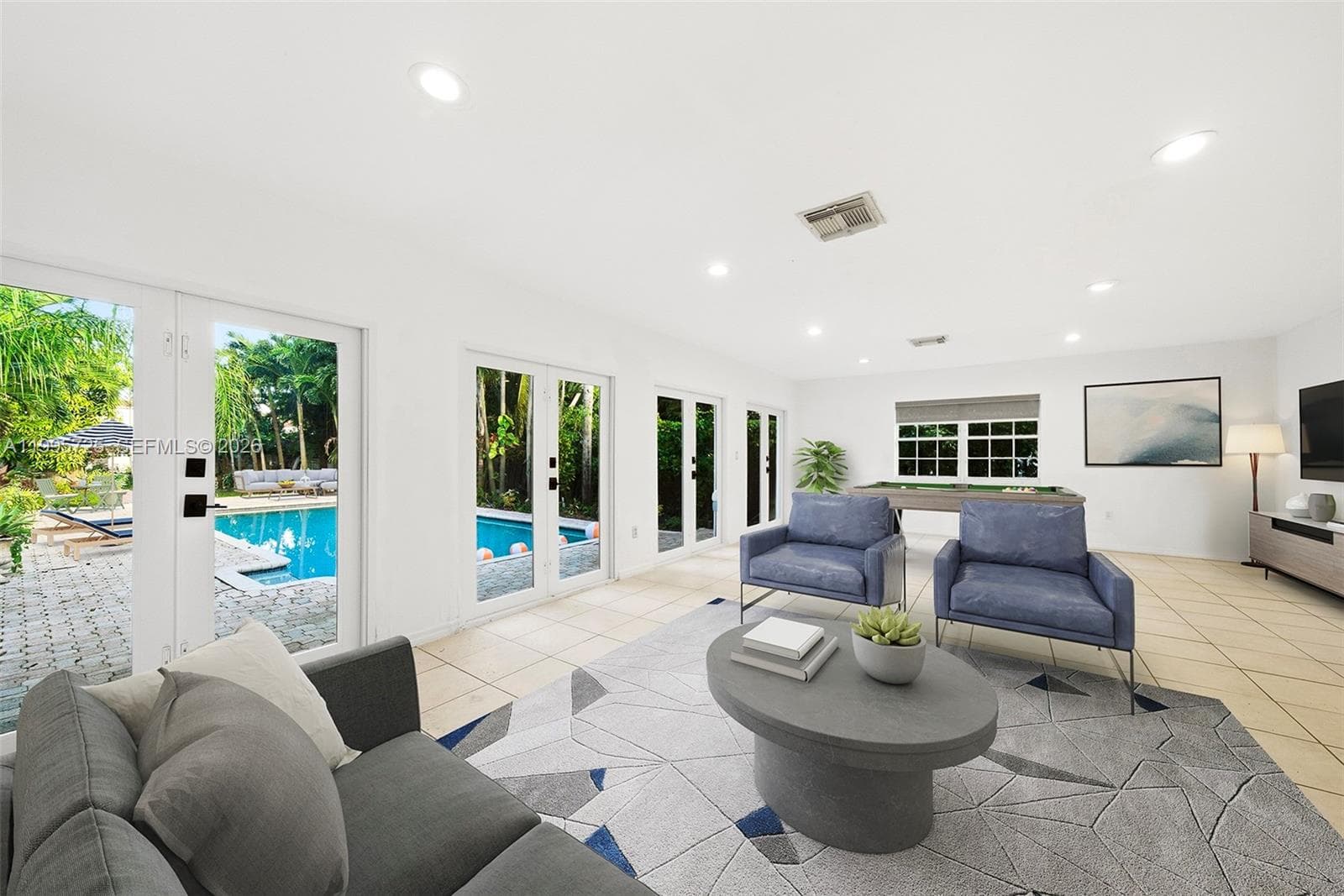 3755 Royal Palm Ave, Miami Beach FL 33140 — 9
