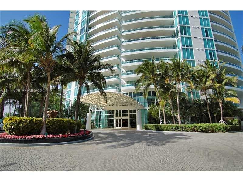 1000 S Pointe Drive # 905, Miami Beach FL 33139 — 32