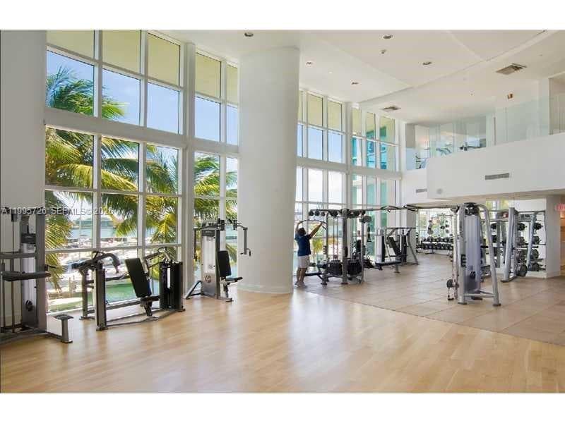 1000 S Pointe Drive # 905, Miami Beach FL 33139 — 33
