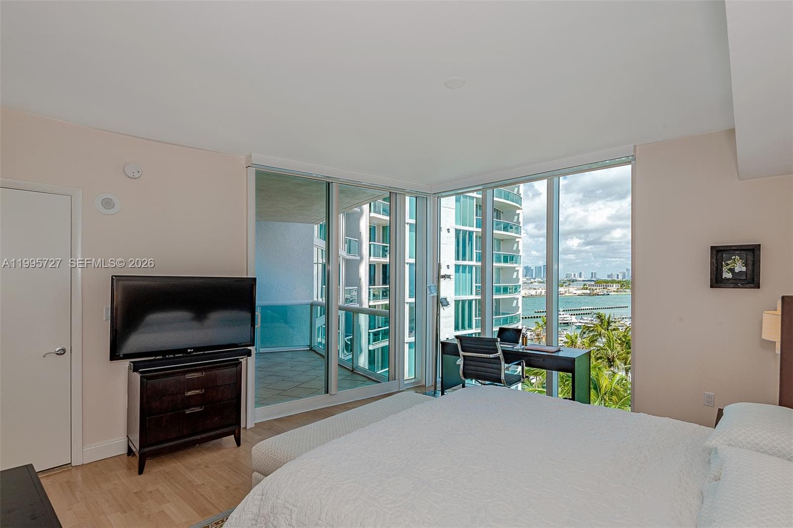 1000 S Pointe dr # 906, Miami Beach FL 33139 — 17
