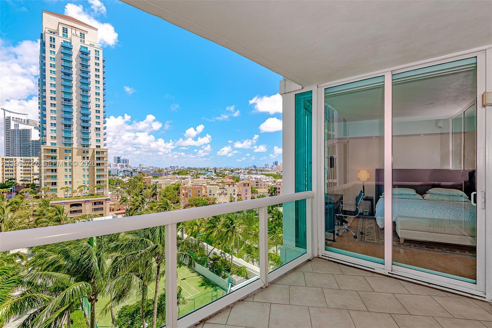 1000 S Pointe dr # 906, Miami Beach FL 33139 — 25