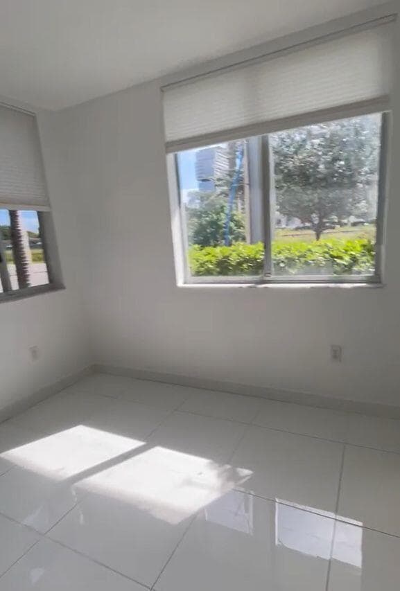 2651 NE 212th Terrace # 107, Miami FL 33180 — 5