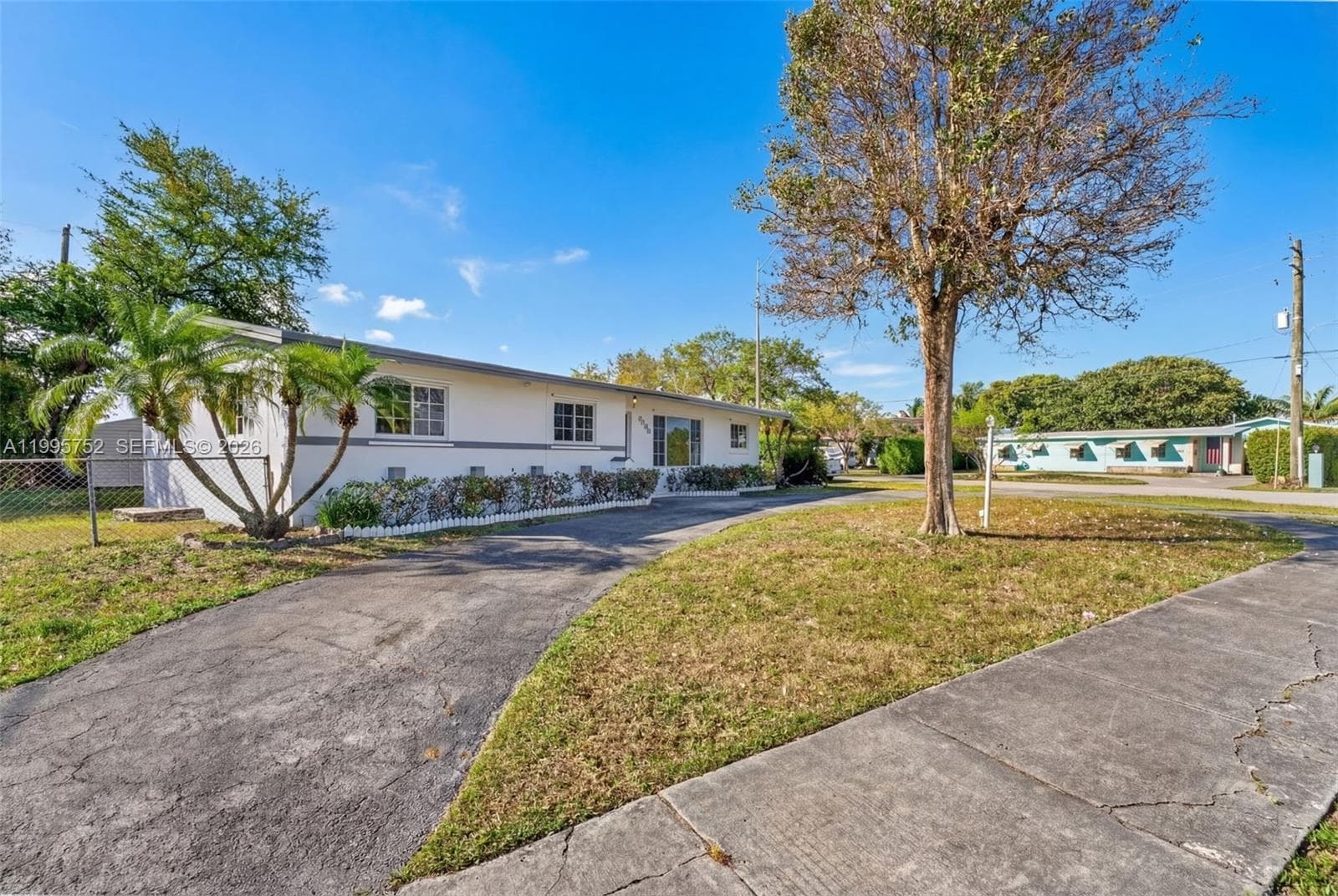 11190 SW 57th St, Miami FL 33173 — 3